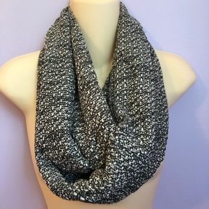 Grey infinity scarf with pocket